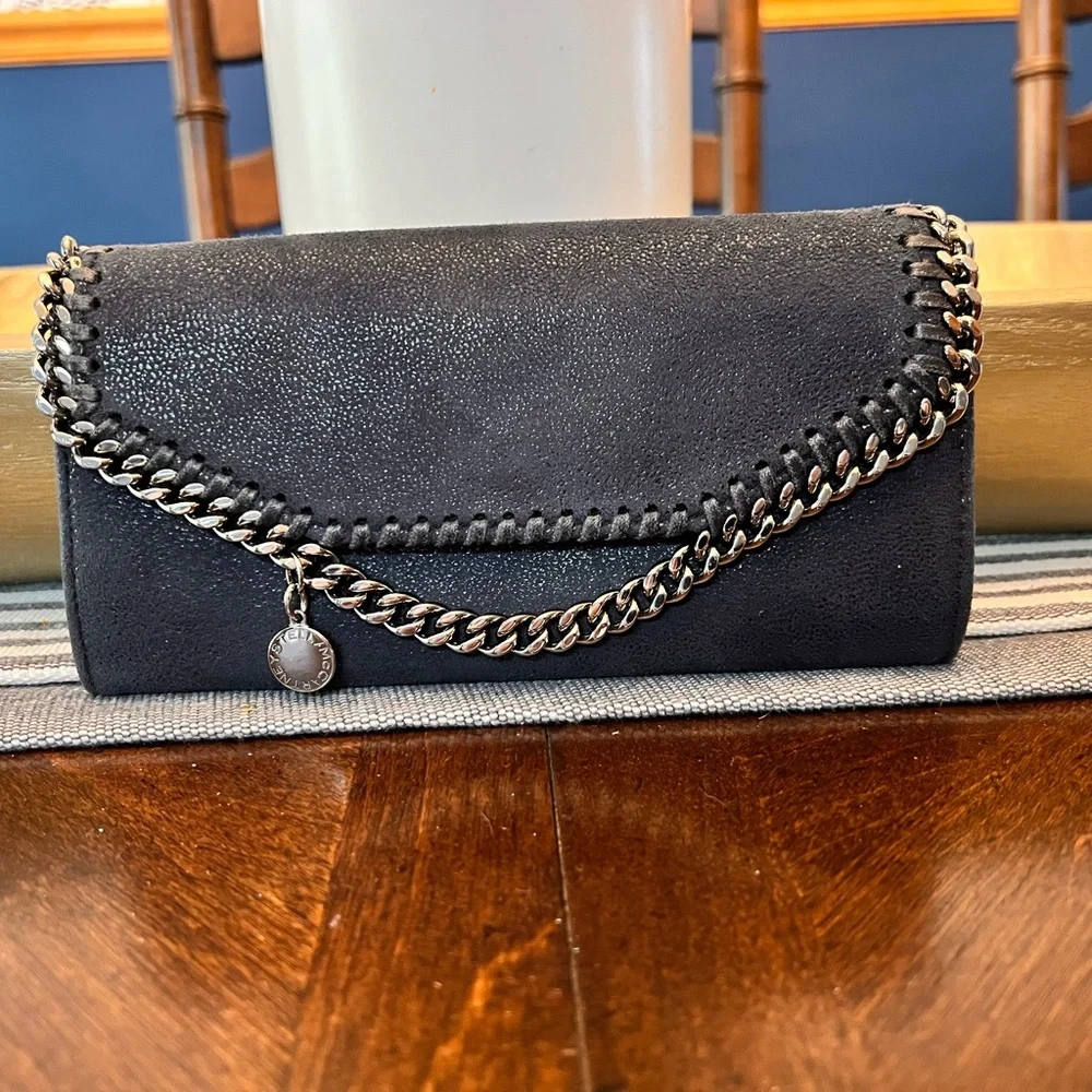 Stella McCartney Falabella Continental Wallet Clutch Navy Chain Trim Vegan - Picture 1 of 12